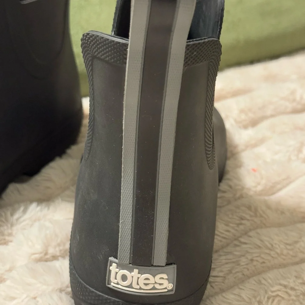 Totes Black Chelsea Rain Ankle Boots